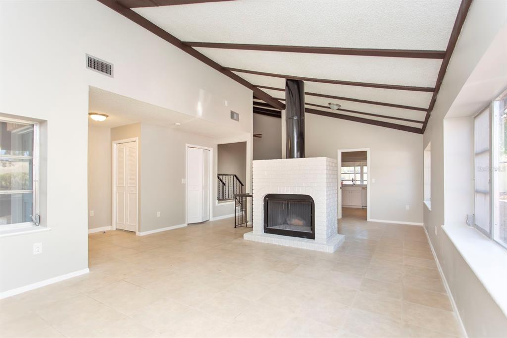 2101 Sunset Point Road, Unit 2706 Clearwater, FL 33765 - Photo 6 of 54 Gallery Image 6