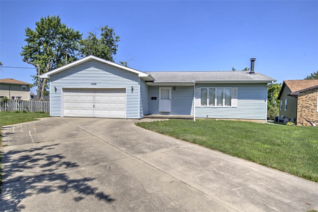2186 Barding Avenue Decatur, IL 62526 - Photo 1 of 31