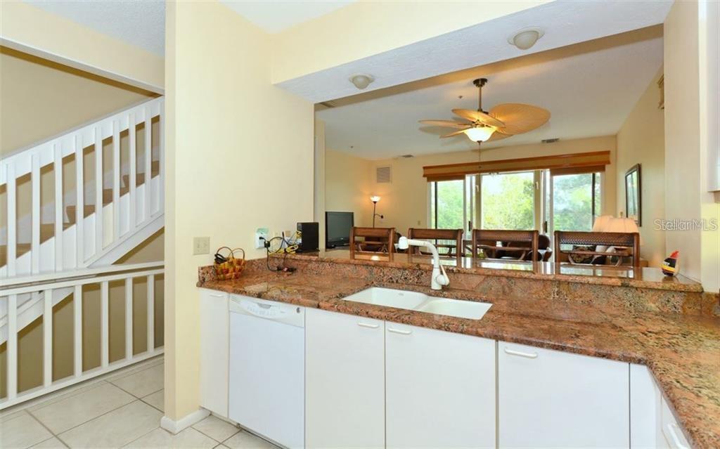 655 Cedars Court, Unit 655 Longboat Key, FL 34228 - Photo 5 of 22