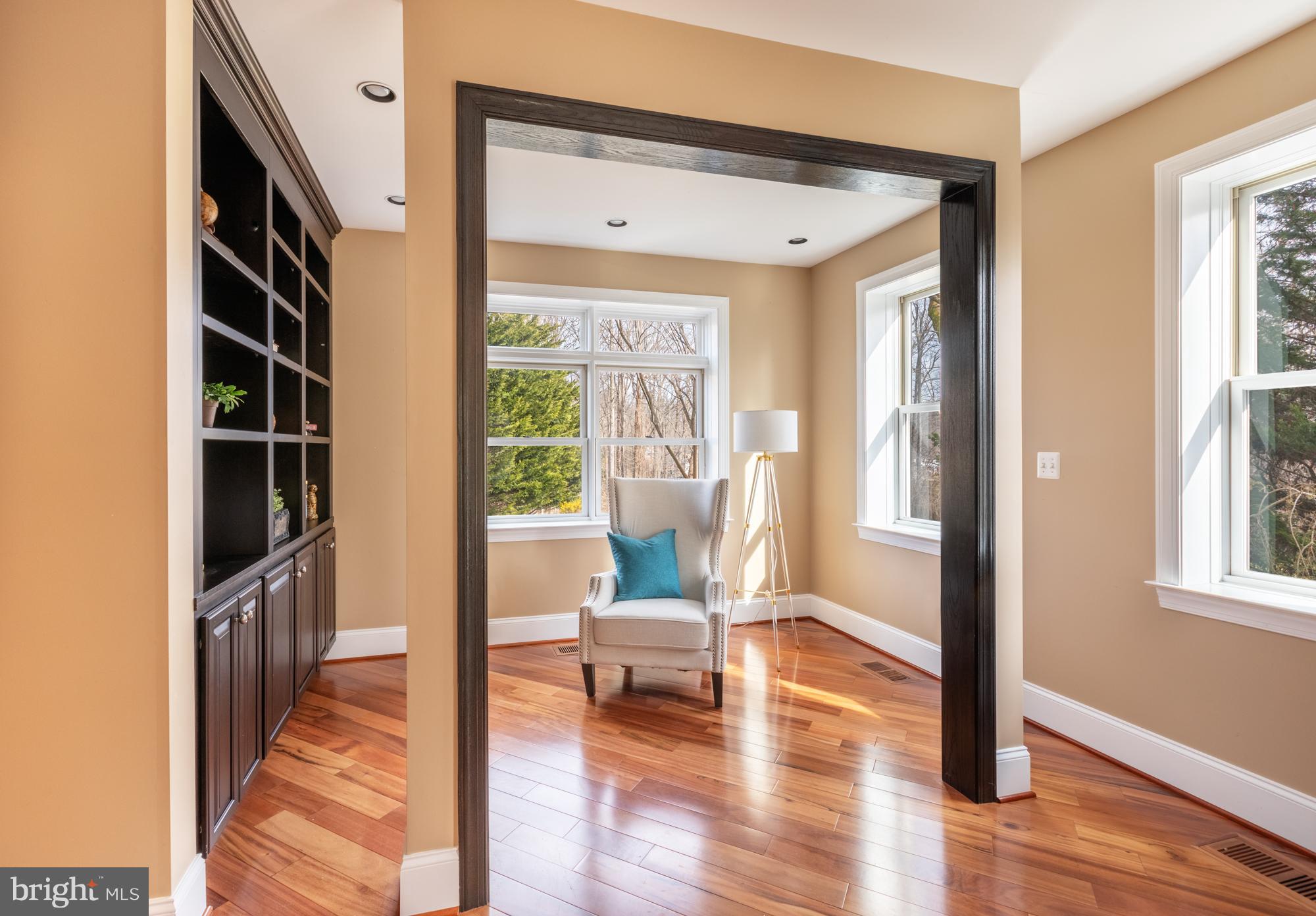 1111 McNeil Lane Silver Spring, MD 20905 - Photo 7 of 58 Gallery Image 7