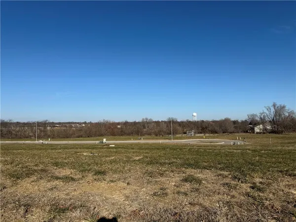 $45,000 | 2214 Crestview Court, Raymore, MO 64083