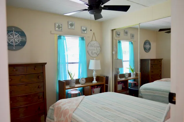 $210,000 | 8031 Southeast Homestead Avenue, Hobe Sound, FL 33455