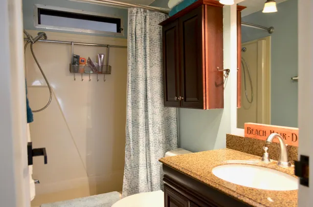 $210,000 | 8031 Southeast Homestead Avenue, Hobe Sound, FL 33455