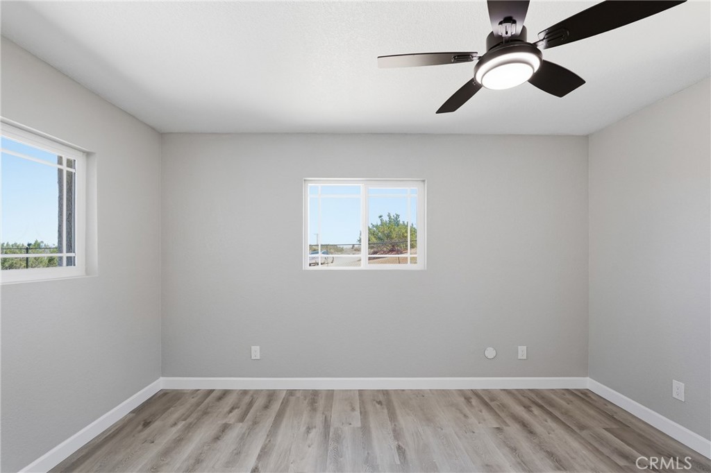 25735 Santa Rosa Road Apple Valley, CA 92308 - Photo 21 of 37 Bedroom 1