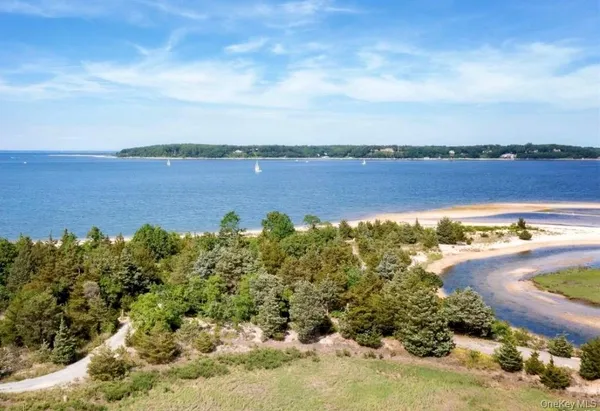 $35,000 | 224 Centre Island Road, Centre Island, NY 11771