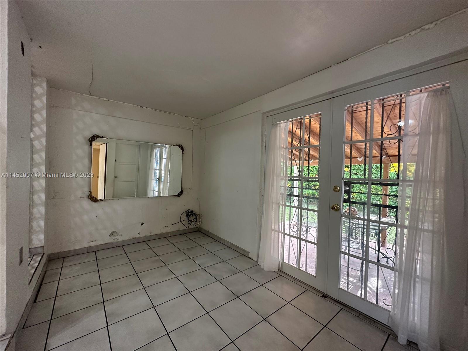 West Flagler Miami, FL 33135 - Photo 25 of 46 a view of an empty room and window