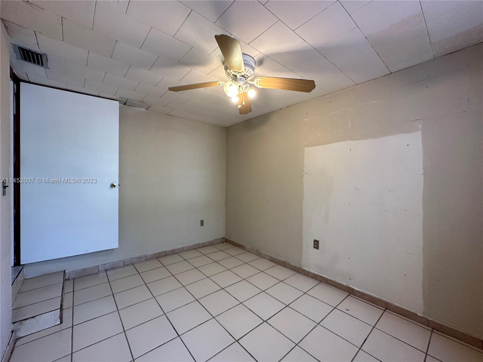 West Flagler Miami, FL 33135 - Photo 27 of 46 a view of an empty room