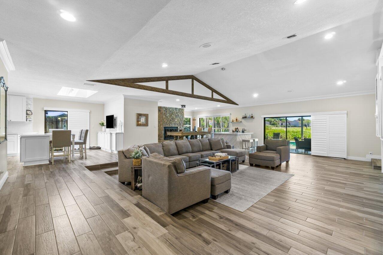 5660 Wind Drift Lane Boca Raton, FL 33433 - Photo 9 of 37 009-5660WindDriftLane-BocaRaton-FL-33433