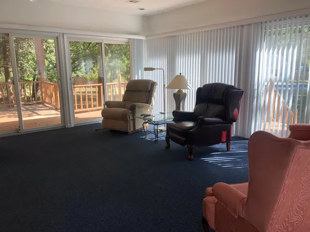 $375,000 | 1900 Terrace Drive, Newton, KS 67114