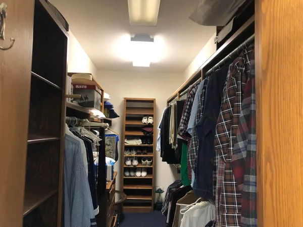 $375,000 | 1900 Terrace Drive, Newton, KS 67114