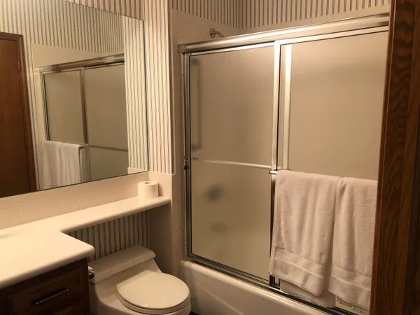 $375,000 | 1900 Terrace Drive, Newton, KS 67114