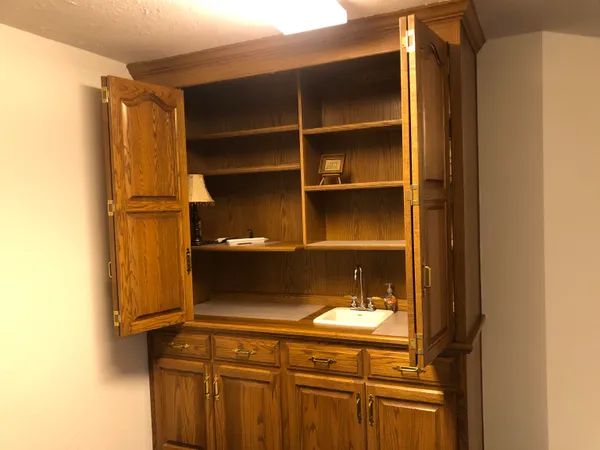 $375,000 | 1900 Terrace Drive, Newton, KS 67114