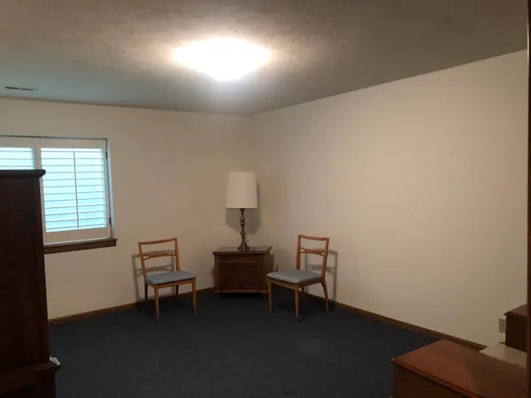 $375,000 | 1900 Terrace Drive, Newton, KS 67114