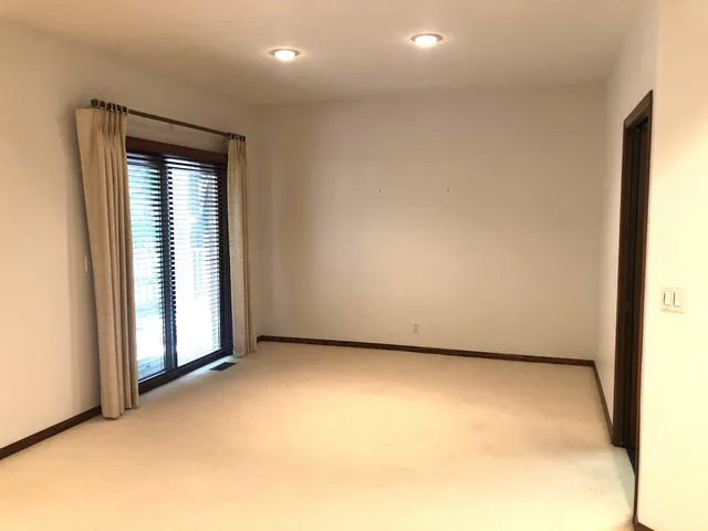 $375,000 | 1900 Terrace Drive, Newton, KS 67114