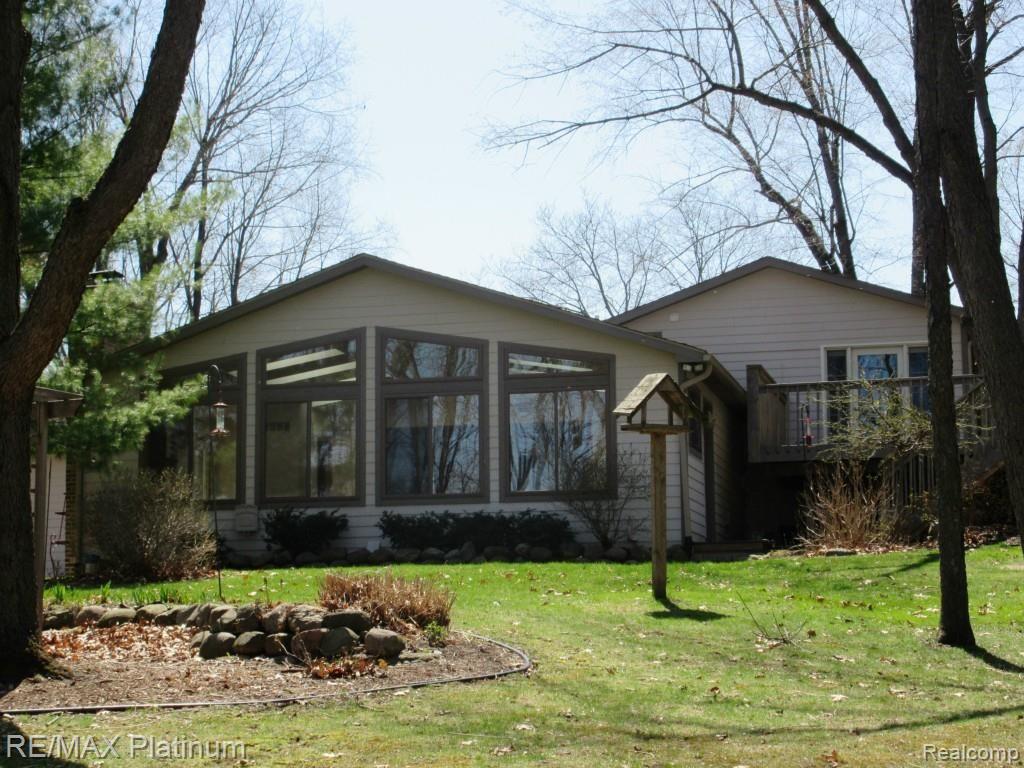 11357 Newman Road Brighton, MI 48114 - Photo 26 of 30 015.jpg