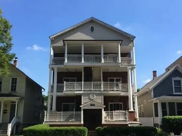$1,300 | 1120 Ontario Street, Unit 101, Oak Park, IL 60302
