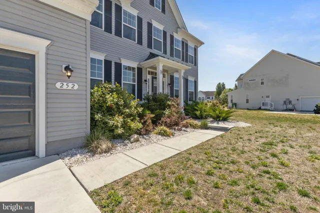 $585,000 | 252 Hampton Hills Drive, Camden Wyoming, DE 19934
