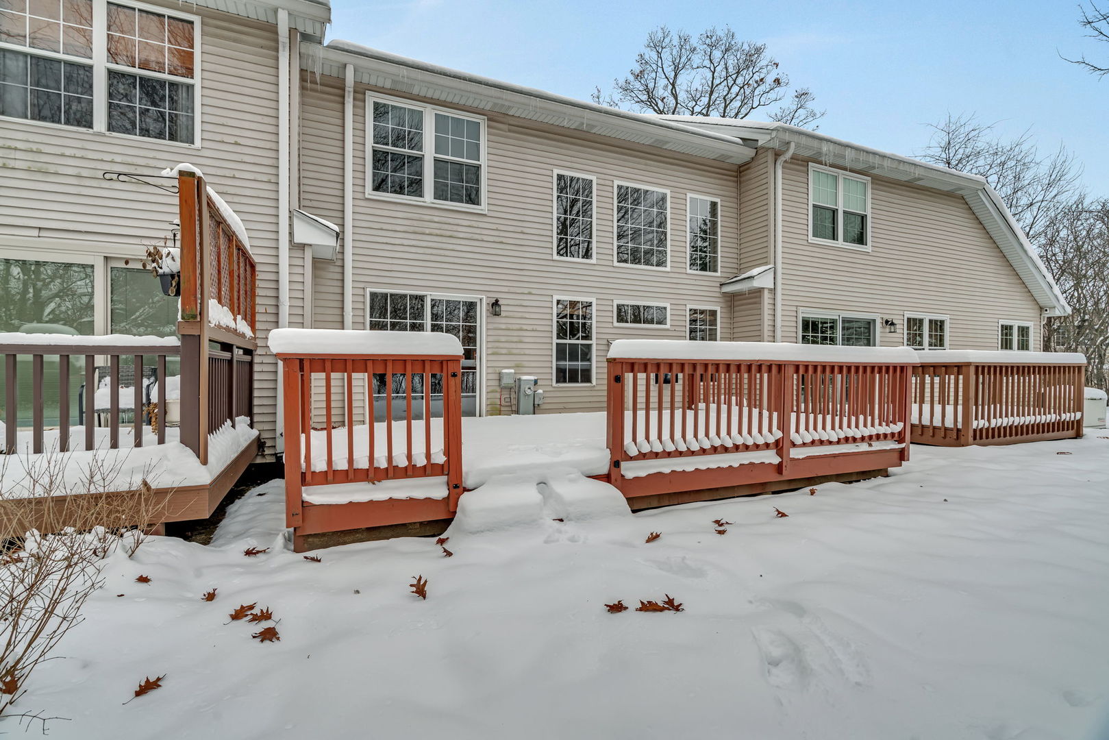 936 Treeline Court Lockport, IL 60441 - Photo 31 of 33 a view of a house with wooden deck