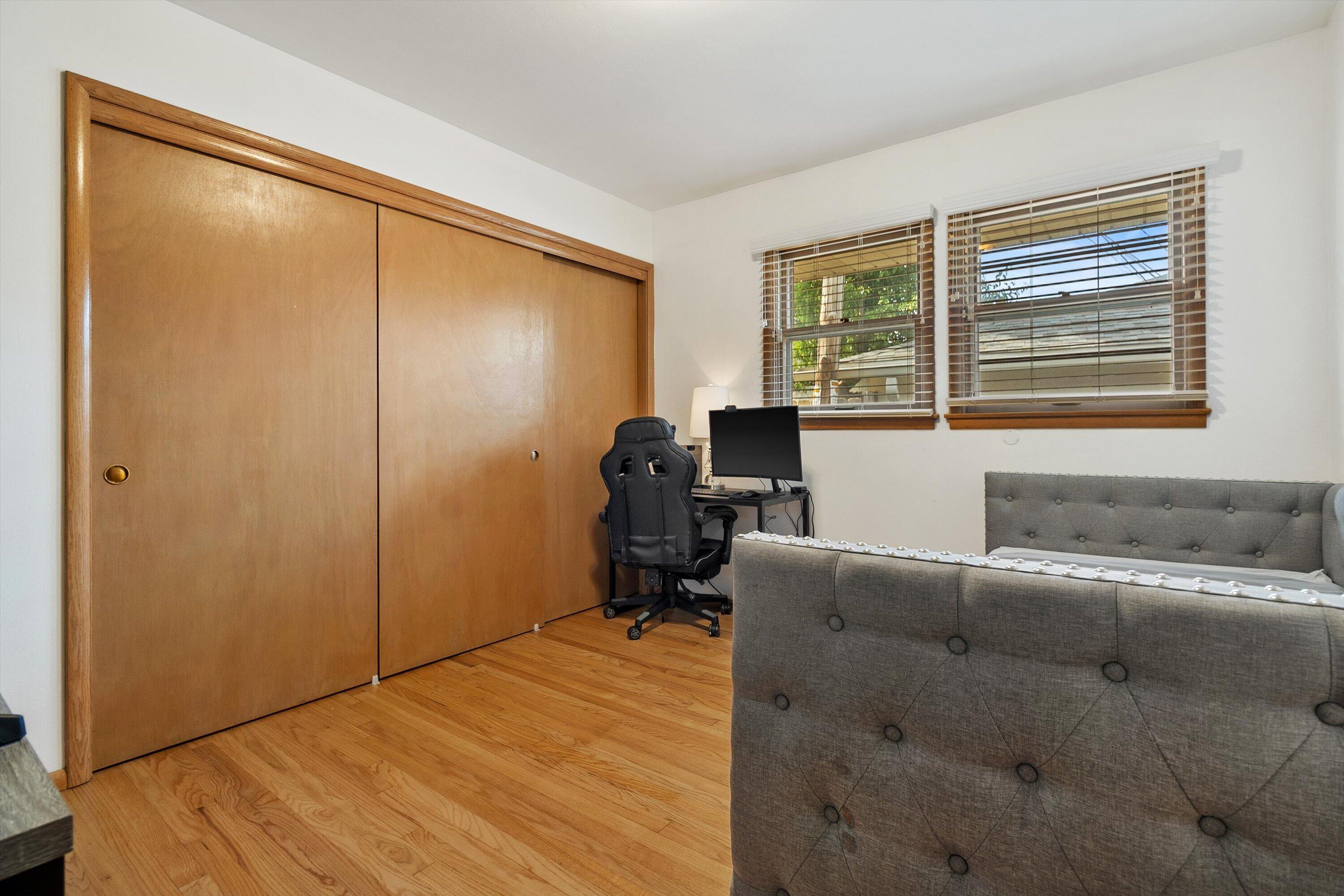 3319 South 86th Street Milwaukee, WI 53227 - Photo 12 of 26 12-E6A6351
