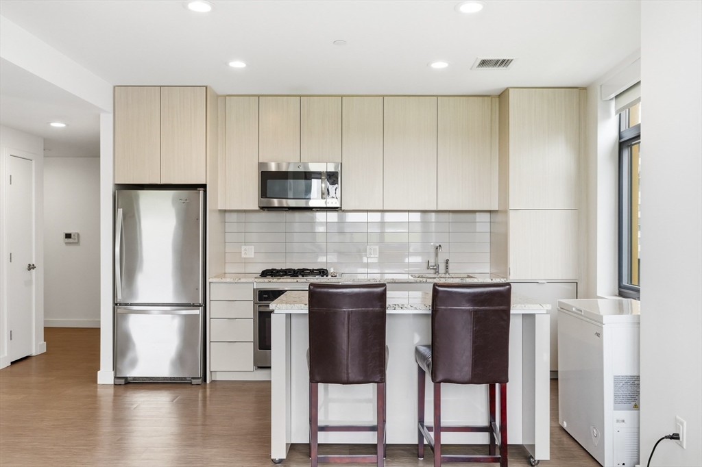 80-82 Fenwood Road, Unit 804 Boston, MA 02115 - Photo 12 of 27