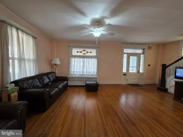 $265,000 | 318 South Washington Street, Berkeley Springs, WV 25411