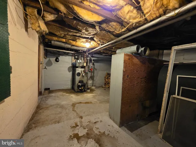 $265,000 | 318 South Washington Street, Berkeley Springs, WV 25411