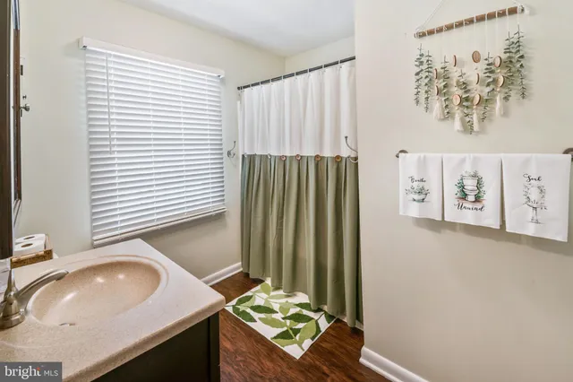 $425,000 | 117 Robins Run West, Swedesboro, NJ 08085