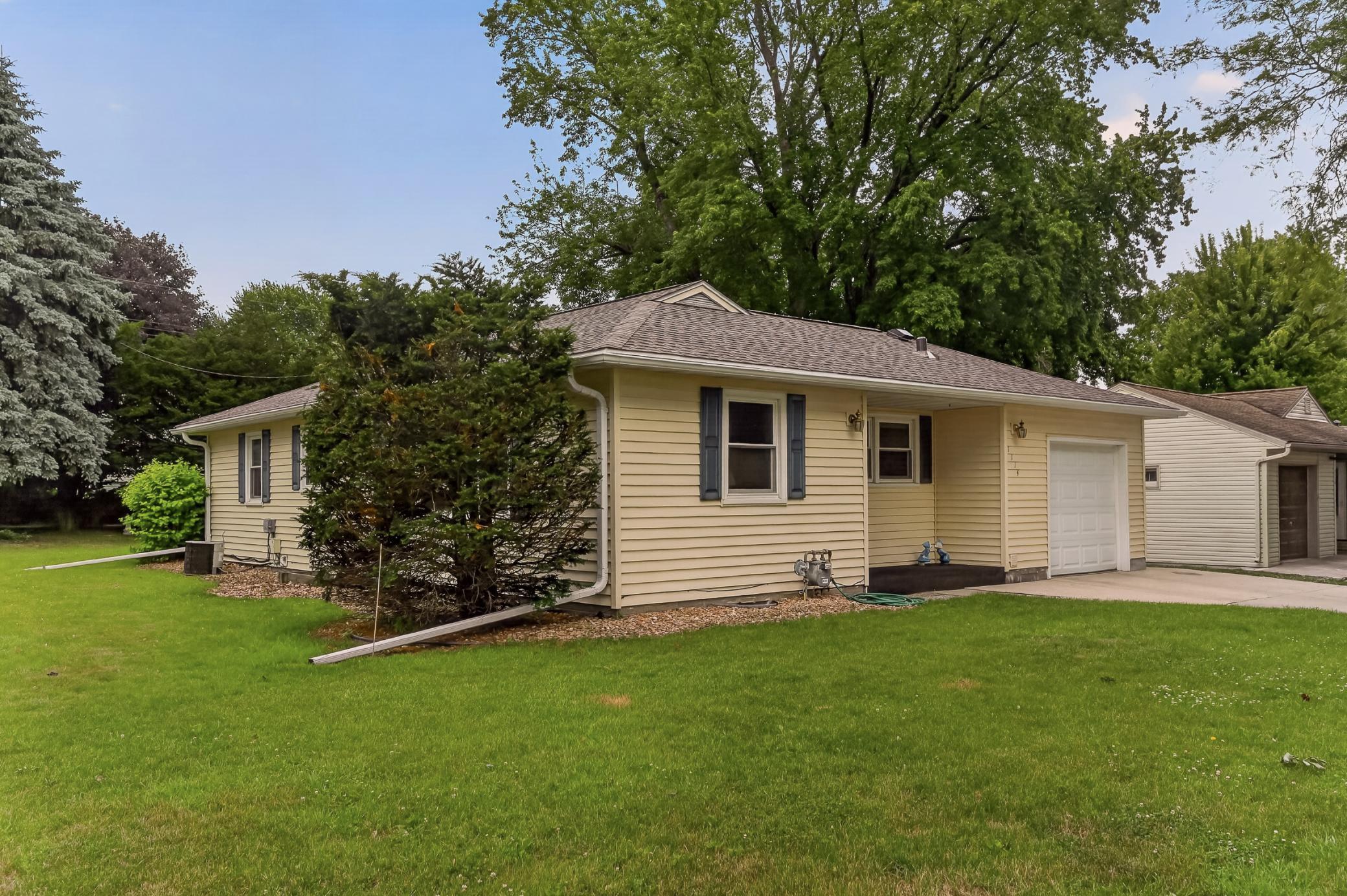 1114 13th Avenue Northwest Rochester, MN 55901 - Photo 31 of 37