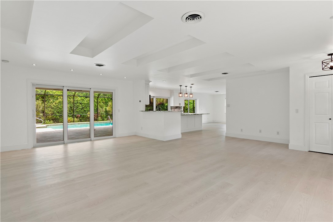 1060 Clipper Road Vero Beach, FL 32963 - Photo 9 of 35 Gallery Image 9