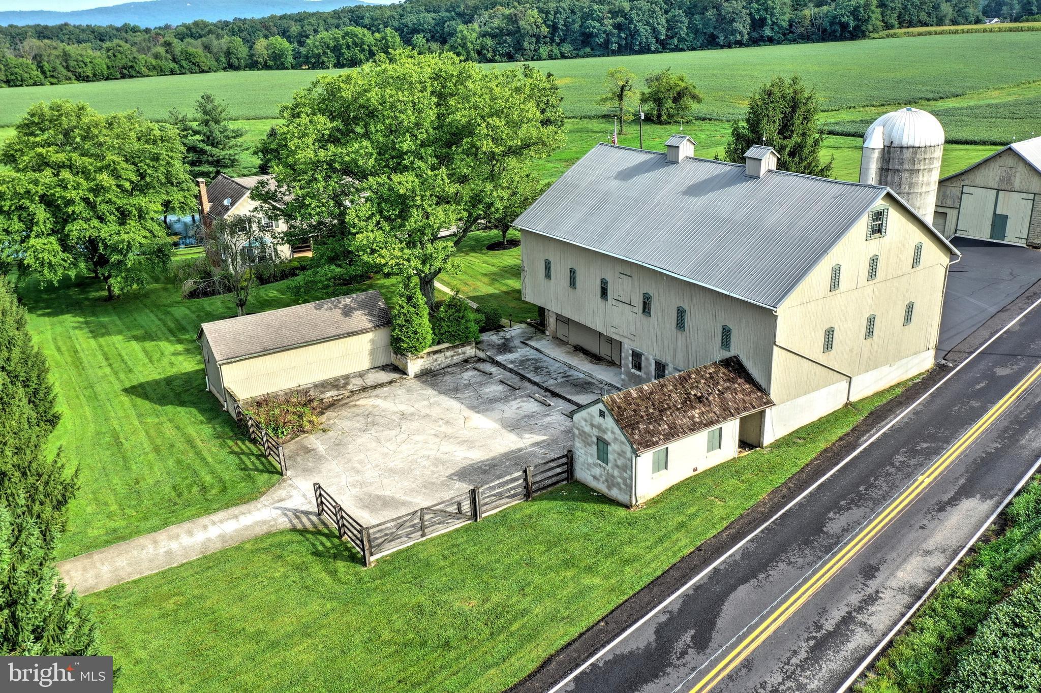 1263 Hoff Road Hanover, PA 17331 - Photo 6 of 67