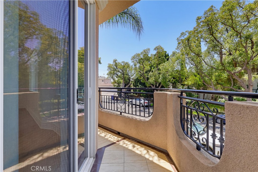 350 Bethany Road Burbank, CA 91504 - Photo 13 of 37 Living Room Balcony