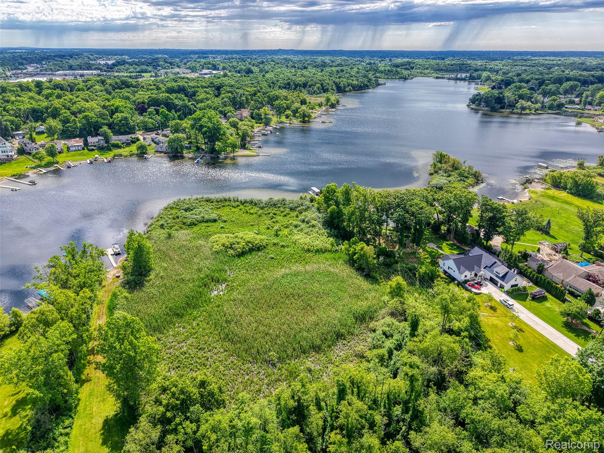 423 Sunset Street White Lake, MI 48383 - Photo 58 of 65 DJI_20260616101109_0195_D_5.jpg