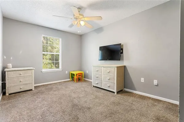 $135,000 | 2092 South Sherwood Drive, Unit Q88, Valdosta, GA 31602