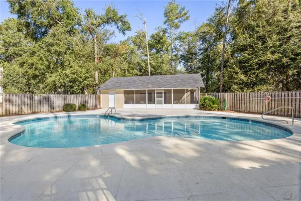 $135,000 | 2092 South Sherwood Drive, Unit Q88, Valdosta, GA 31602