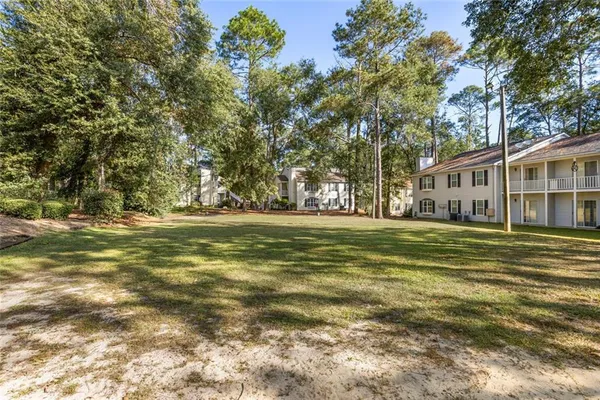 $135,000 | 2092 South Sherwood Drive, Unit Q88, Valdosta, GA 31602