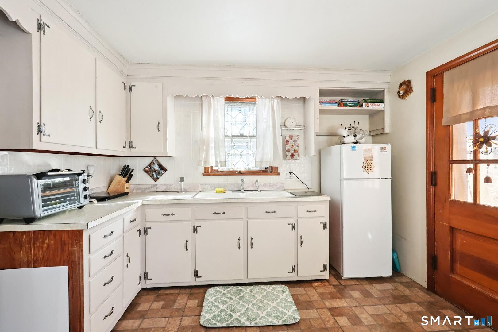 81 Wall Street Meriden, CT 06450 - Photo 10 of 24