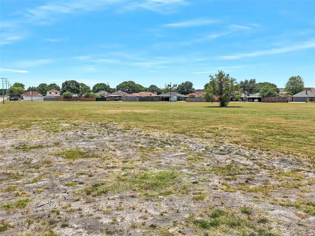 3401 Roan Road Garland, TX 75043 - Photo 10 of 19 a view of an ocean