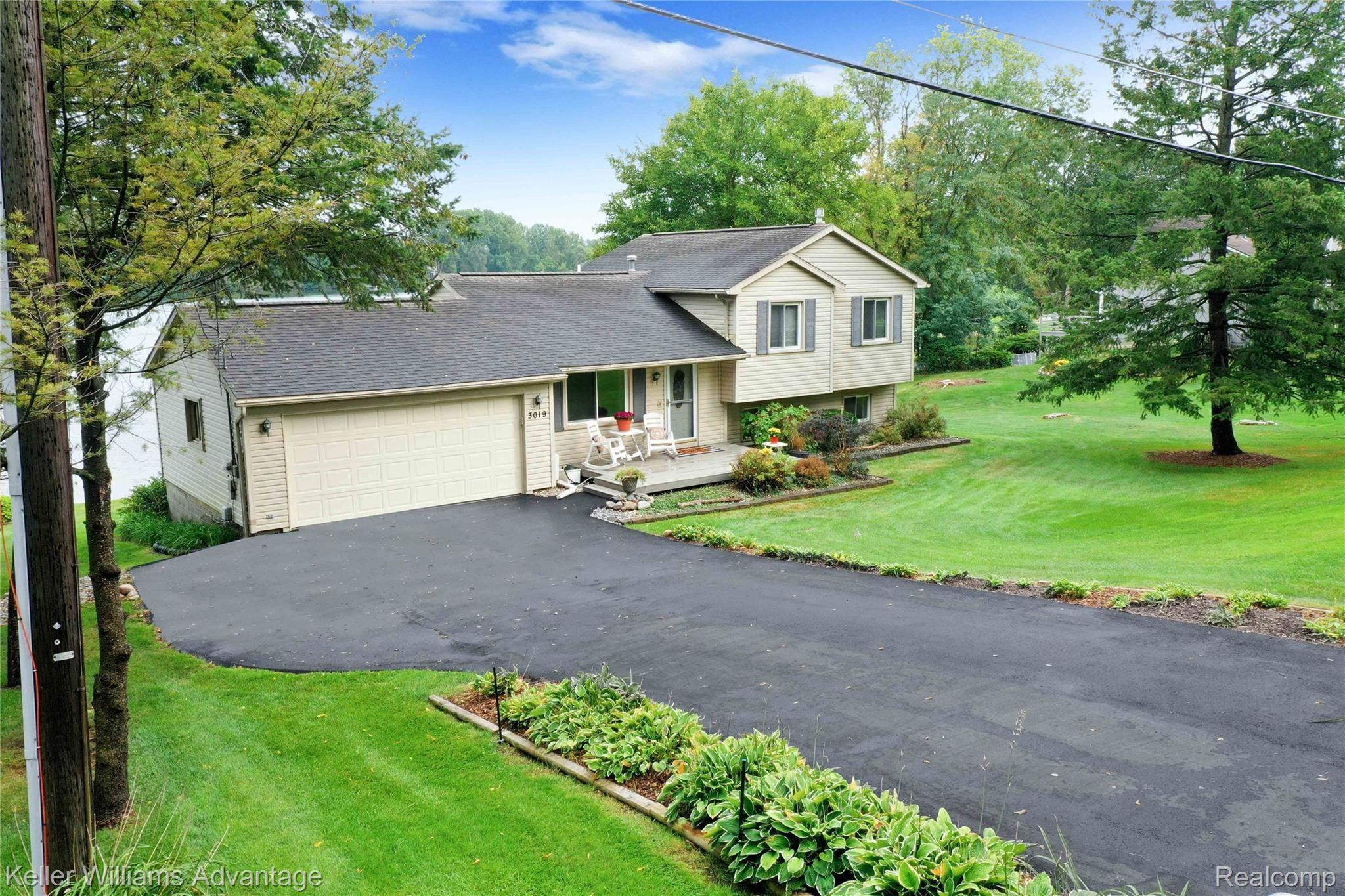 3019 Ripple Way White Lake, MI 48383 - Photo 40 of 47 DJI_0659.jpg