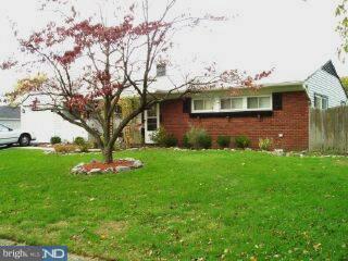41 Idlewild Road Levittown, PA 19057 - Photo 1 of 6 Gallery Image 1