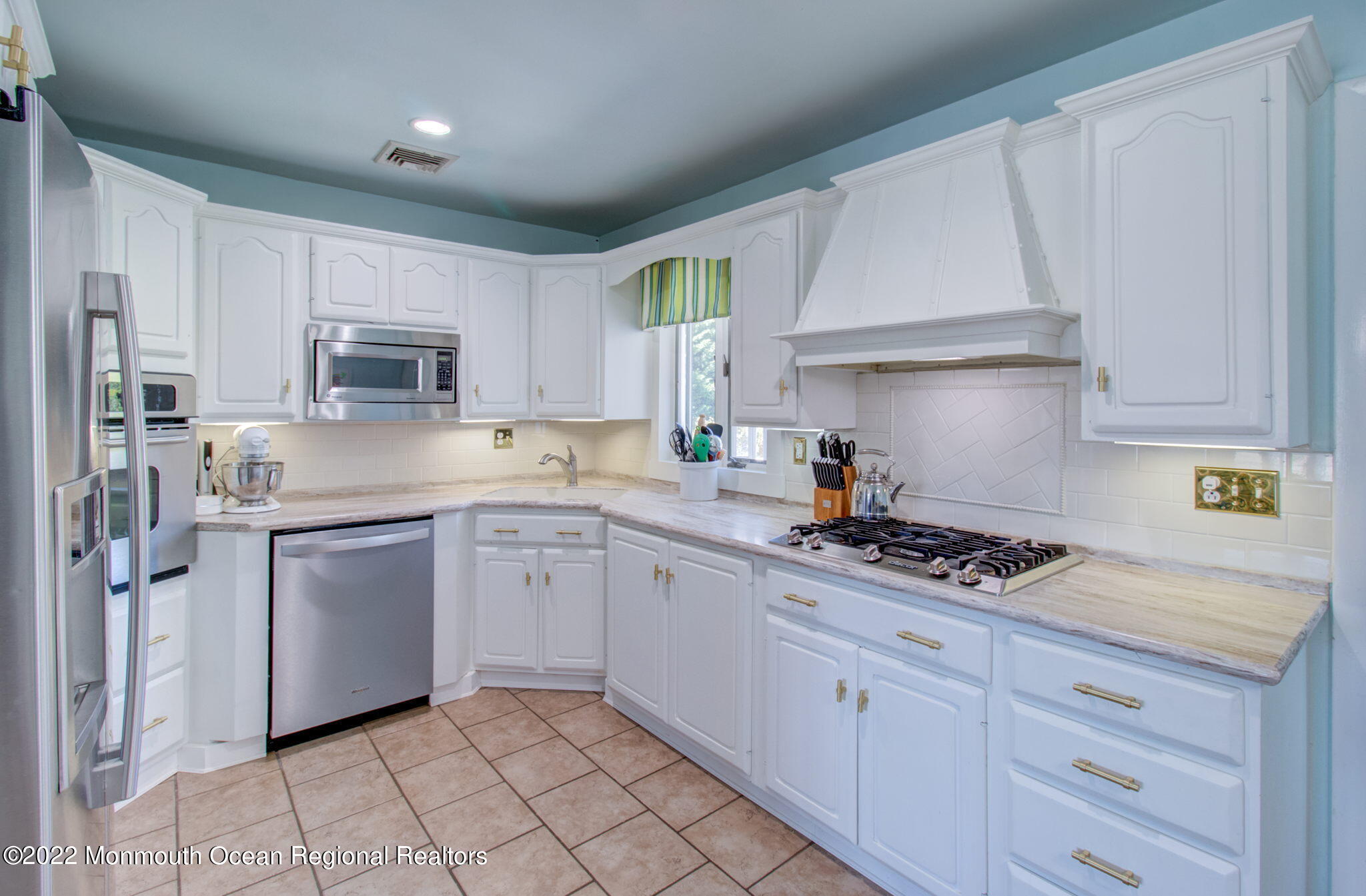 192 Burlington Path Road Cream Ridge, NJ 08514 - Photo 5 of 30 web_photo-2 (3)