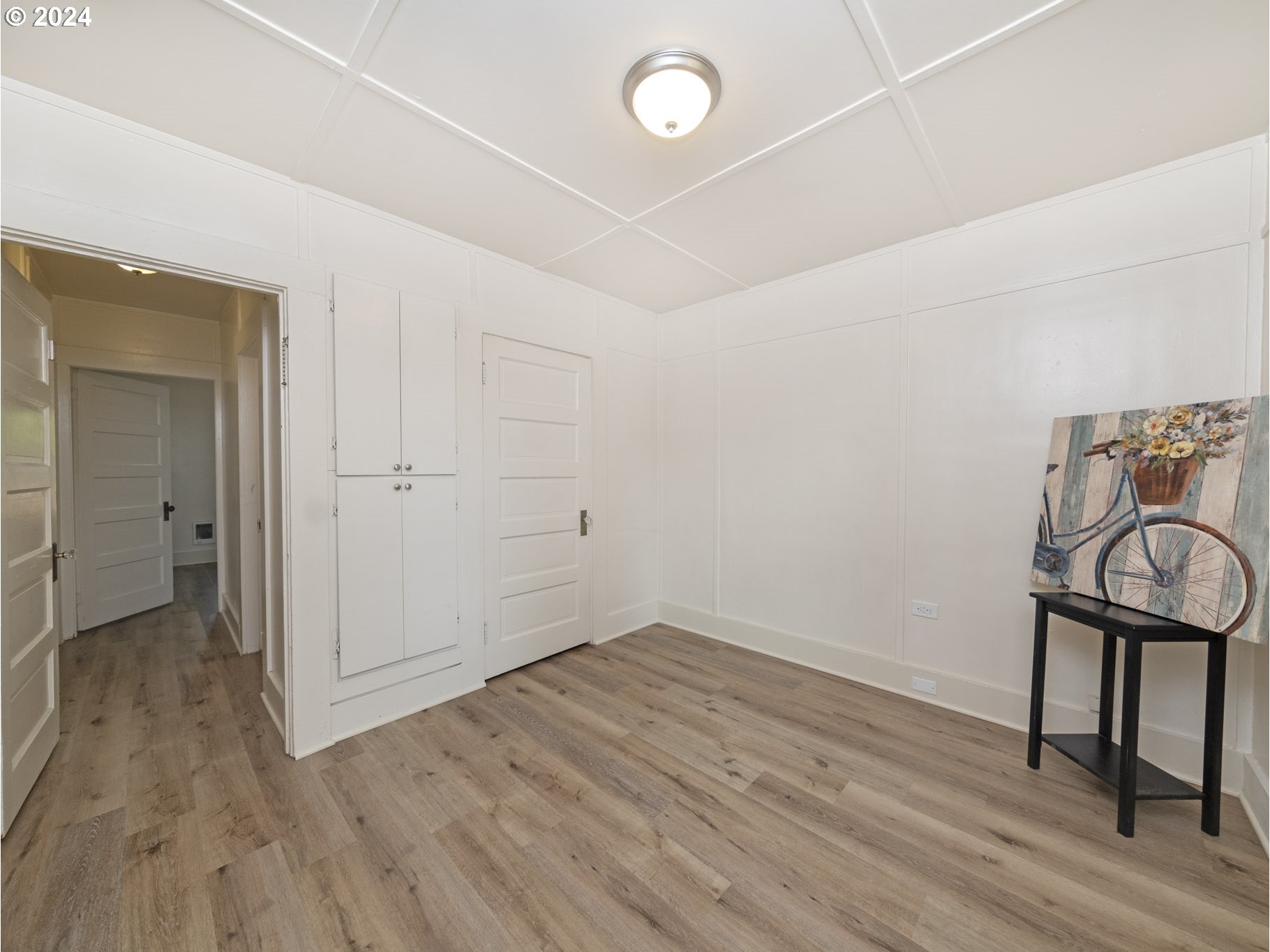 654 East Bridge Street Vernonia, OR 97064 - Photo 14 of 28 wooden floor in an empty room