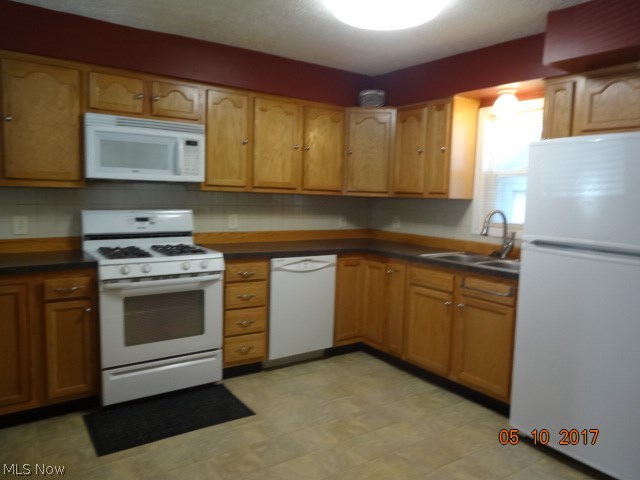 2988 Mayfair Road Akron, OH 44312 - Photo 8 of 21 Gallery Image 8
