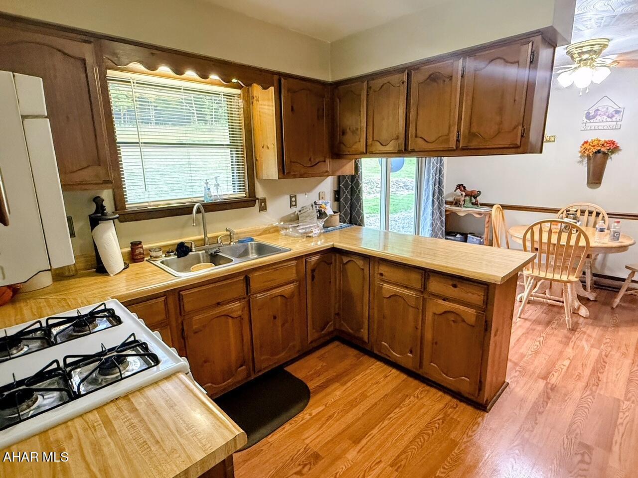 636 Kanouff Road New Paris, PA 15554 - Photo 7 of 83 Gallery Image 7