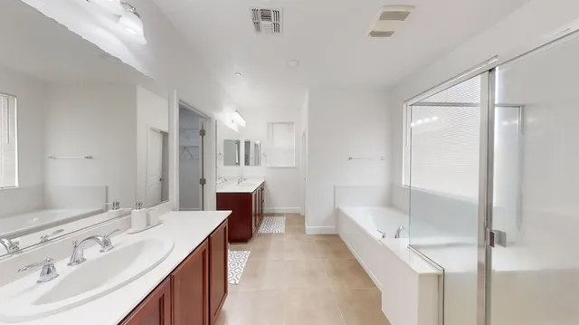 $685,000 | 9824 Porto Bay Drive, Elk Grove, CA 95757