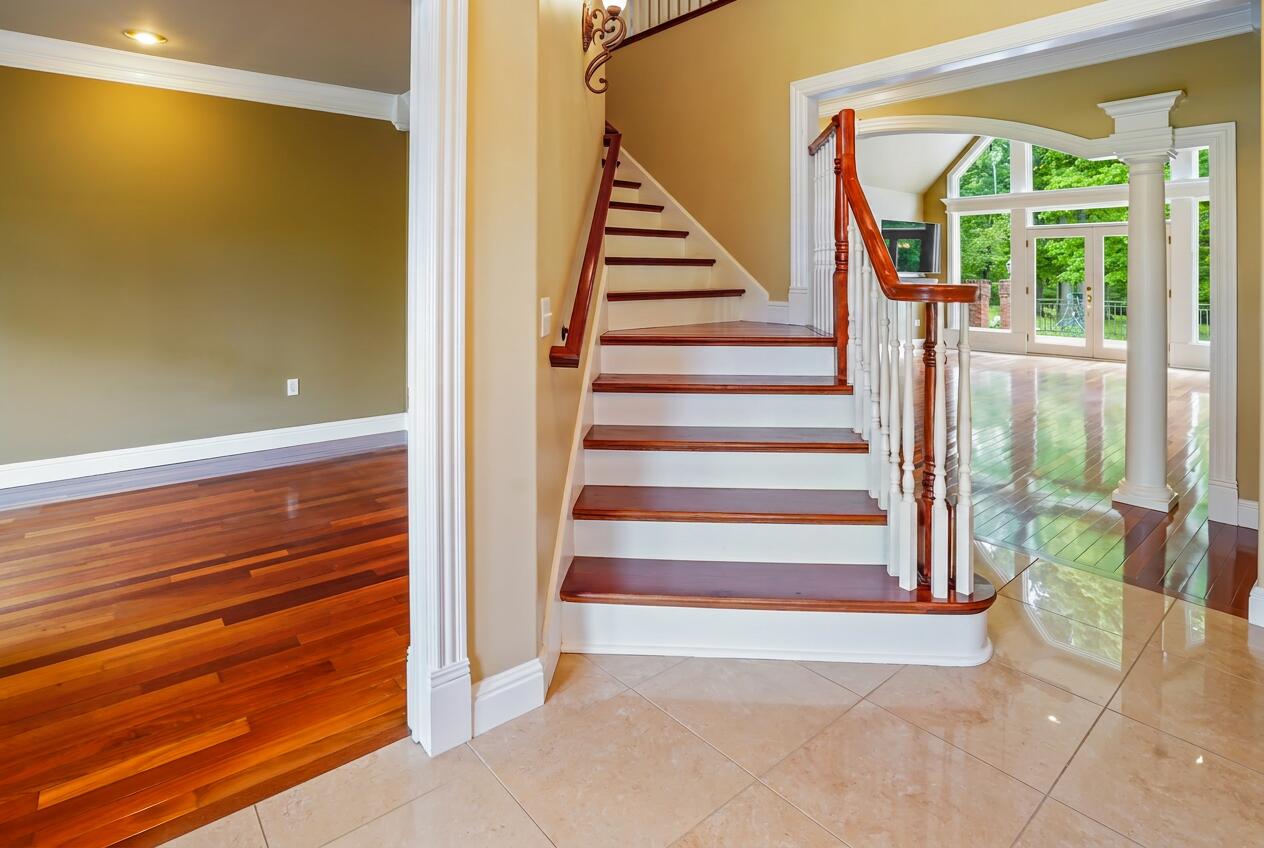 1836 Ferry Road Somerset, KY 42503 - Photo 13 of 105 foyer/ office to the left