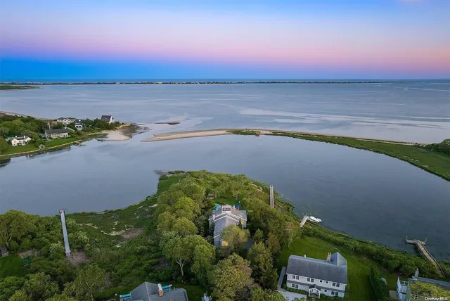 an aerial view of a yard