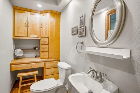 $399,900 | 321 Lakeview Road, South Milwaukee, WI 53172