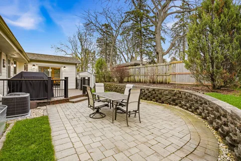 $399,900 | 321 Lakeview Road, South Milwaukee, WI 53172