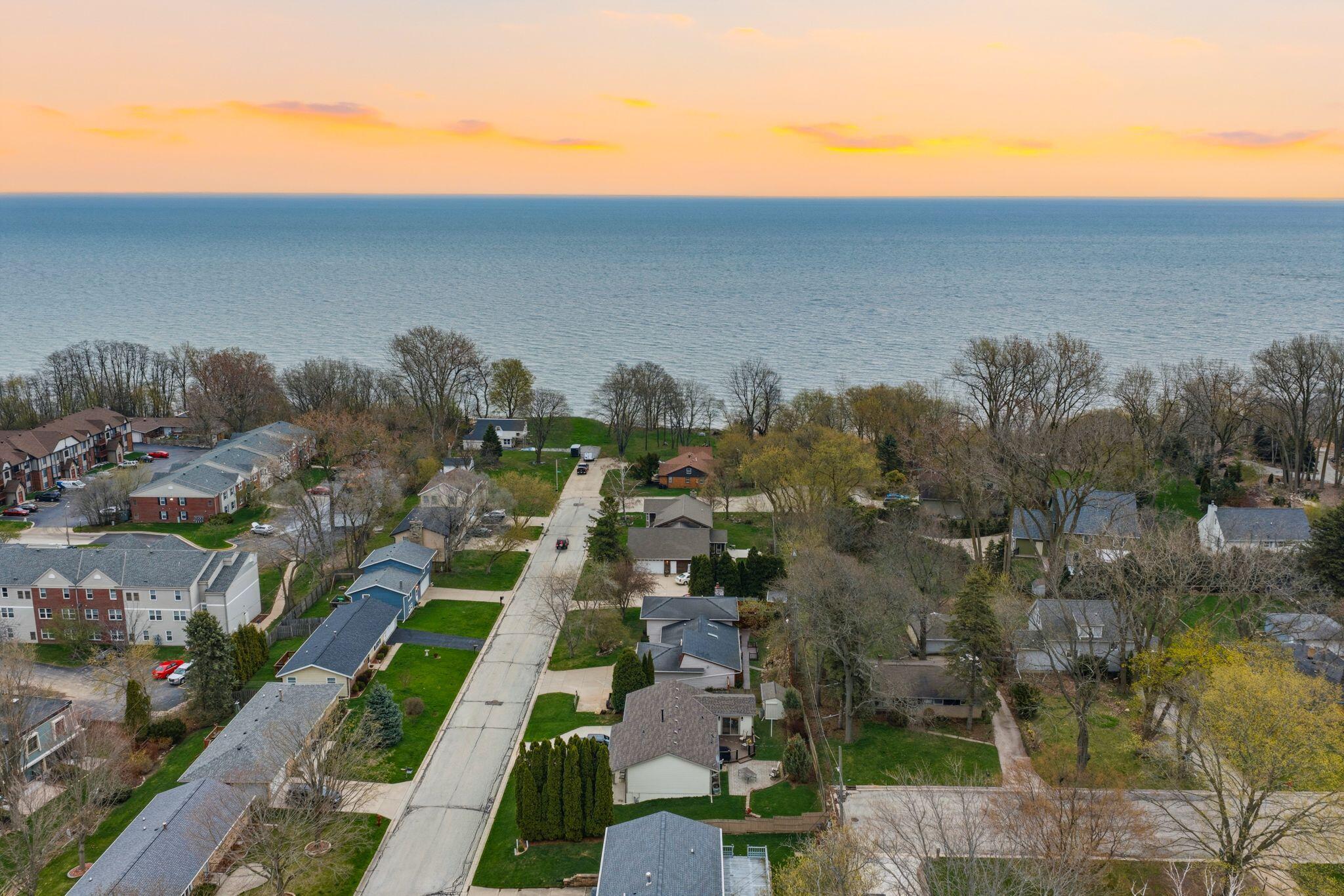 321 Lakeview Road South Milwaukee, WI 53172 - Photo 35 of 40 Lake Michigan - Drone