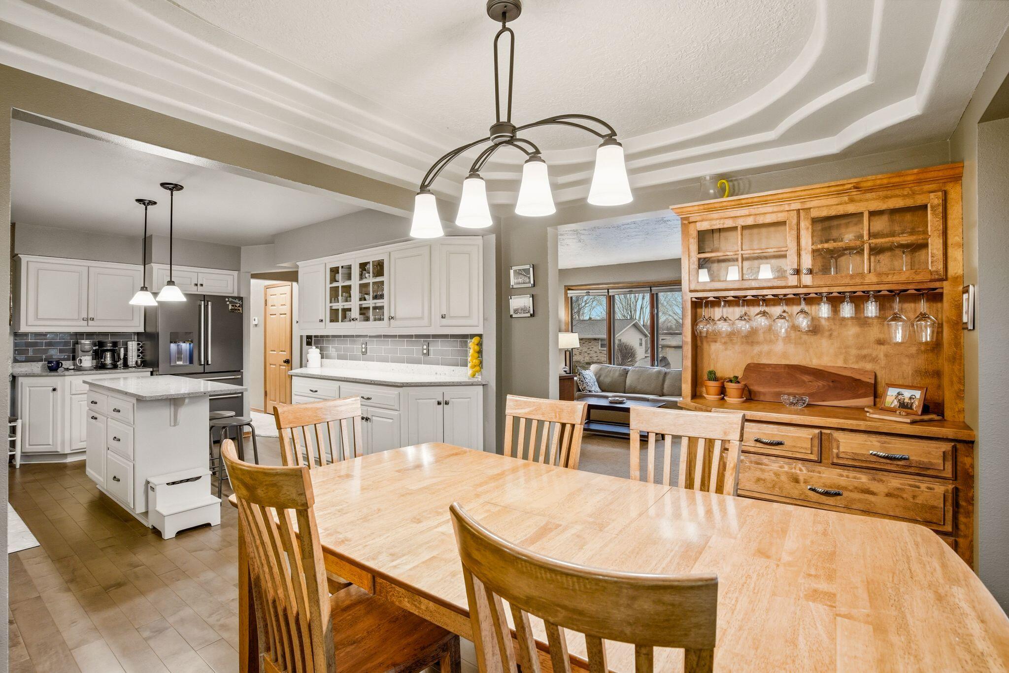 321 Lakeview Road South Milwaukee, WI 53172 - Photo 9 of 40 Dining Room - Tray Ceiling